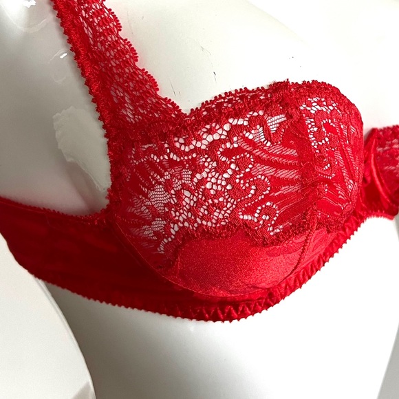 Vintage Lou from Paris, France, Satin & Lace Underwire Red Bra - Picture 8 of 12